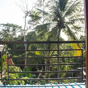 https://ratna-villa-4.ubudhotelsnow.com